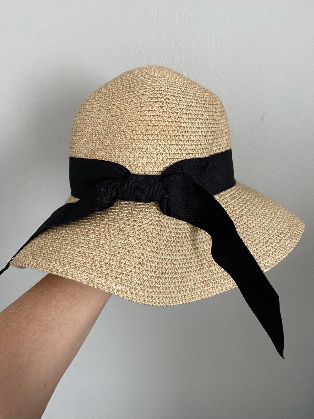Furtalk Straw Sun Hat  Womens OS Tan Black Bow Classic Beach Spring Boho Summer